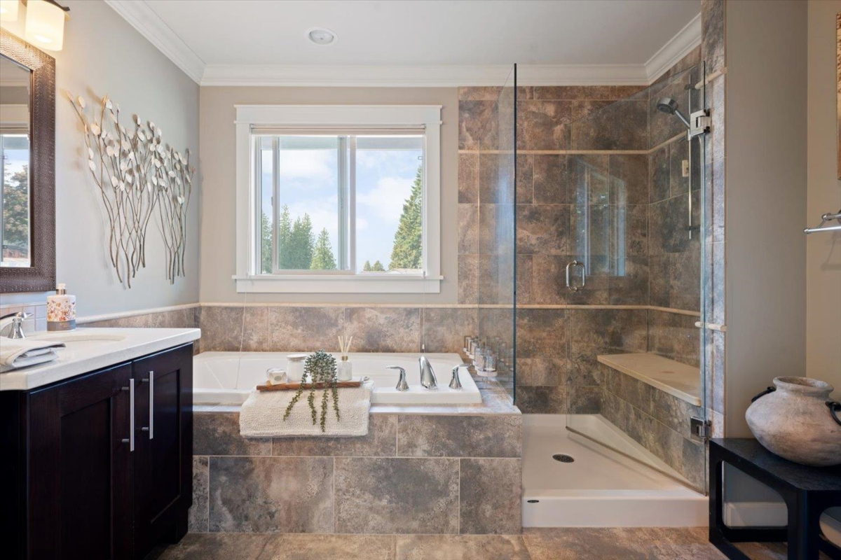 Basement Recreation Room Photo of 2167 Essex Drive, Abbotsford, BC