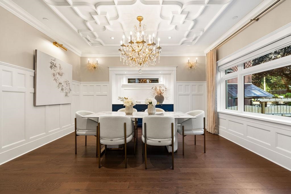 Breakfast Nook Photo of 993 Broughton Street, Vancouver, BC