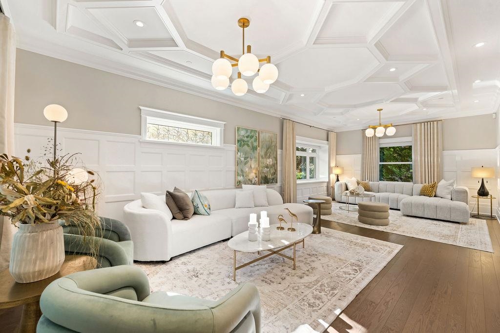 Family Room Photo of 993 Broughton Street, Vancouver, BC