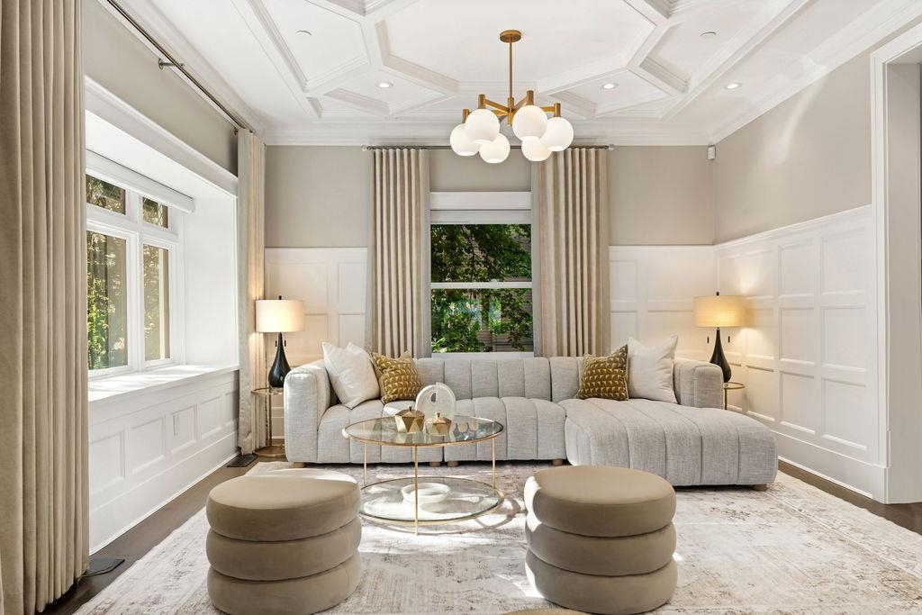 Kitchen Photo of 993 Broughton Street, Vancouver, BC