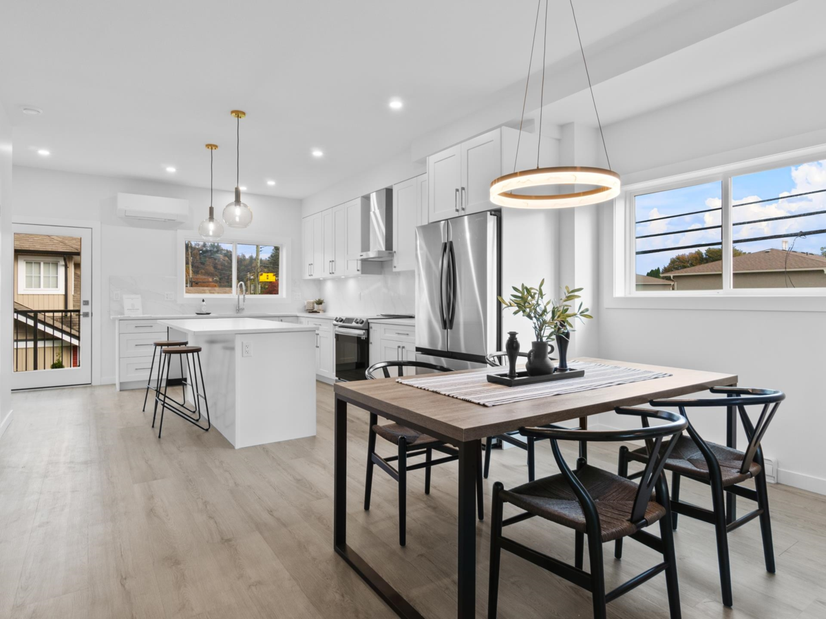 Kitchen Photo of 4 1655 Agassiz Rosedale No 9 Highway, Agassiz, BC