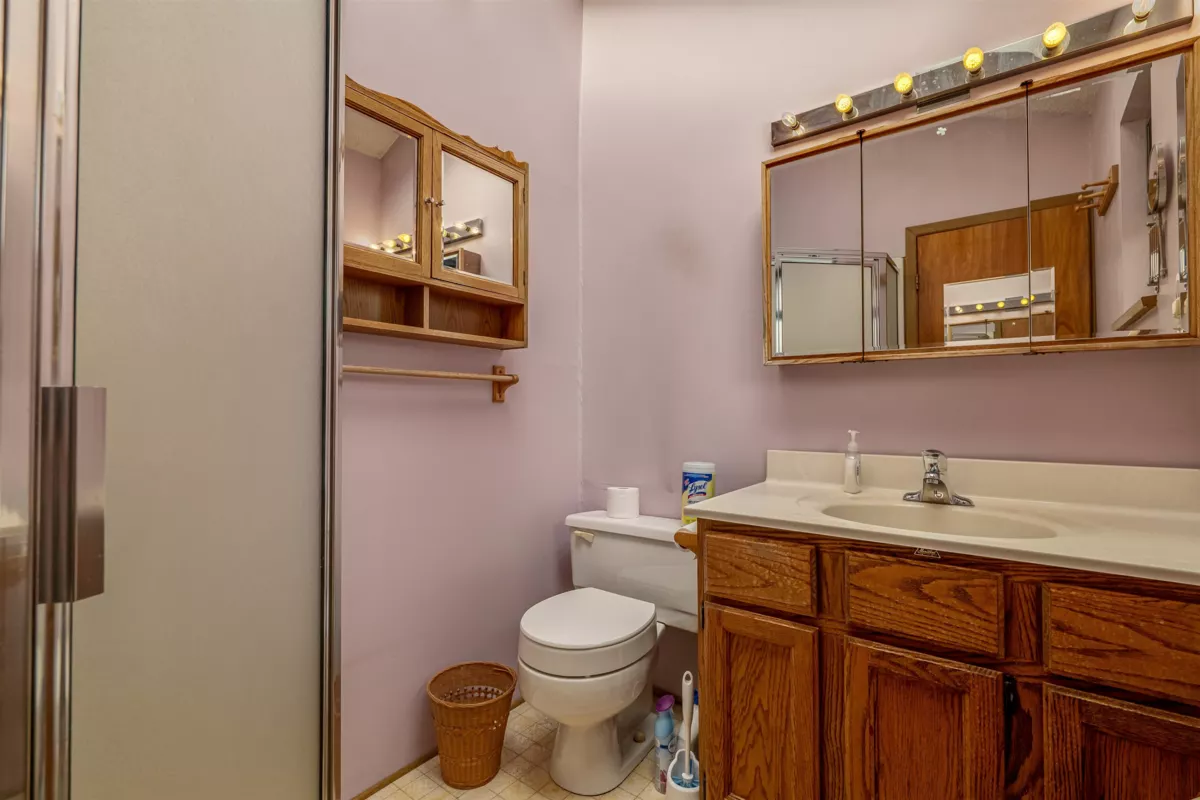 Basement Recreation Room Photo of 4638 Royal Oak Avenue, Burnaby, BC