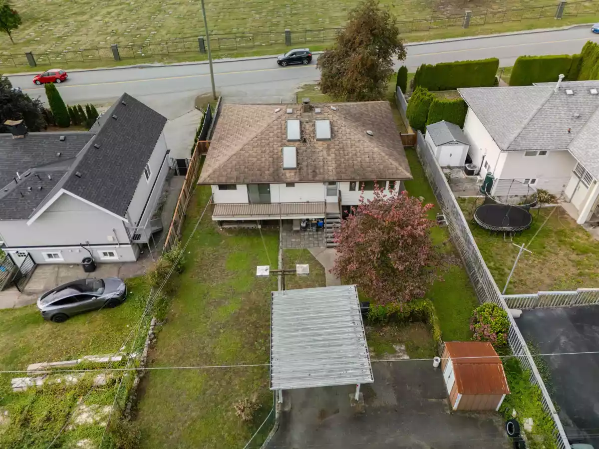 Community Amenities Photo (Clubhouse) of 4638 Royal Oak Avenue, Burnaby, BC