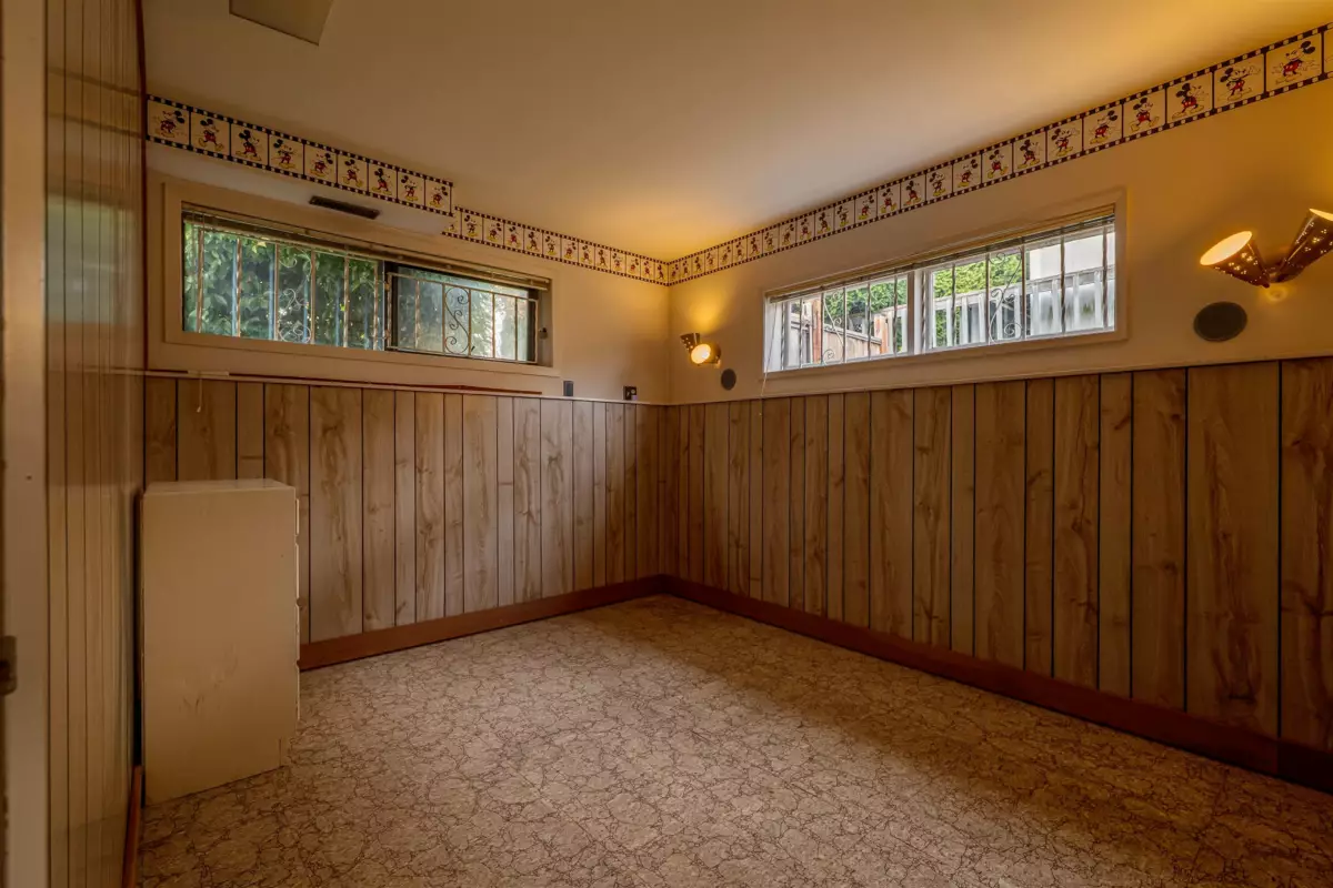 Garage Interior Photo of 4638 Royal Oak Avenue, Burnaby, BC