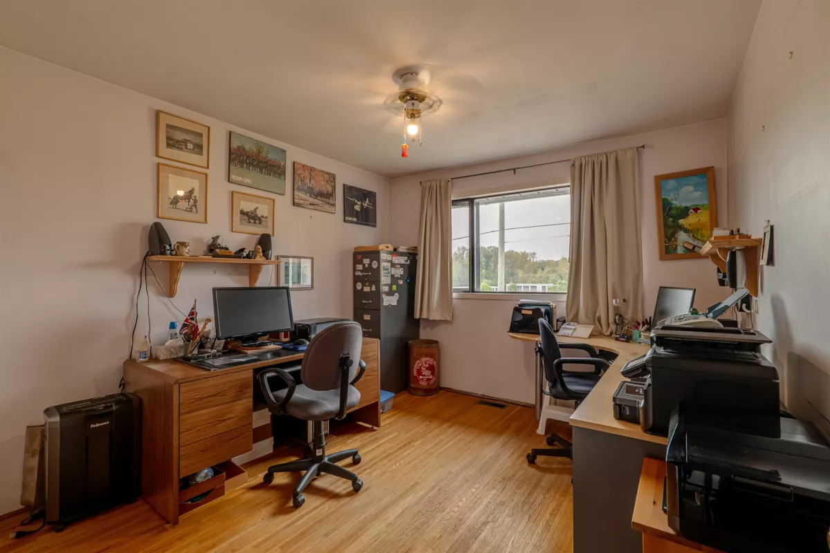 Hallway Photo of 4638 Royal Oak Avenue, Burnaby, BC