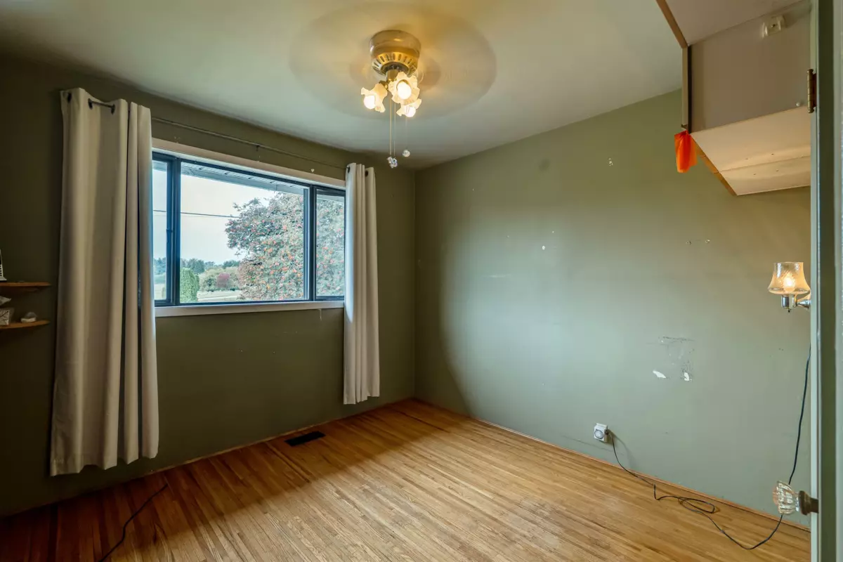 Laundry Room Photo of 4638 Royal Oak Avenue, Burnaby, BC