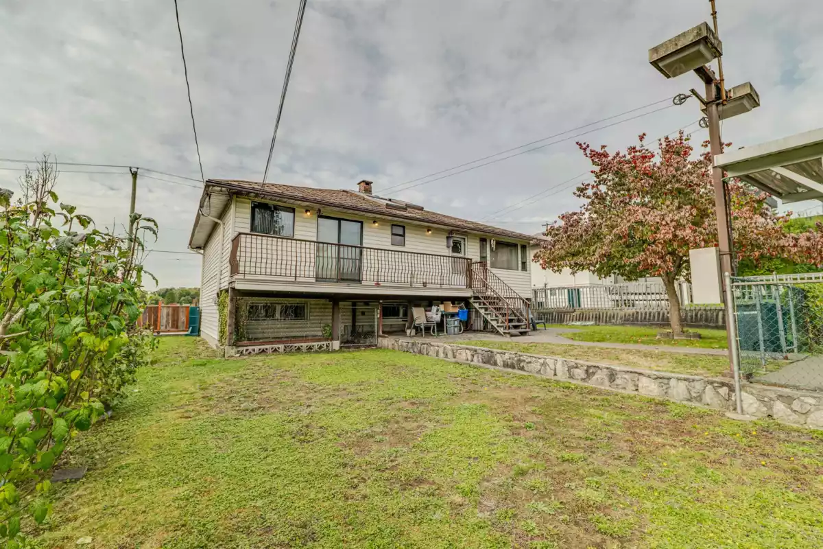 Swimming Pool Photo of 4638 Royal Oak Avenue, Burnaby, BC
