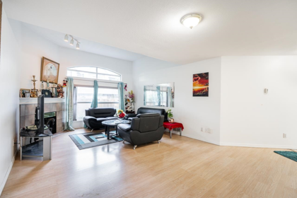 Breakfast Nook Photo of 10 8257 121 A Street, Surrey, BC