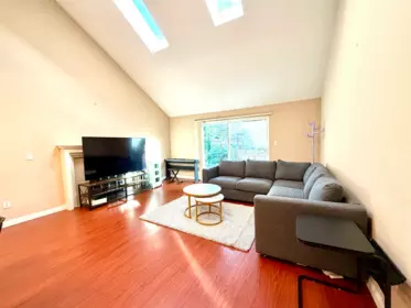 Kitchen Photo of 4 9700 Blundell Road, Richmond, BC