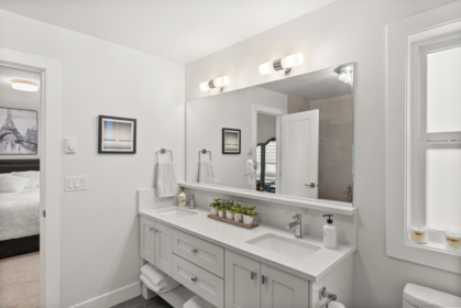 Entry Foyer Photo of 31 5377 8a Avenue, Delta, BC