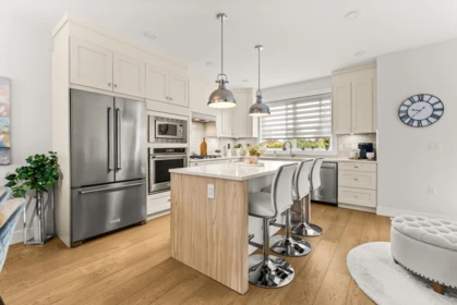 Kitchen Island Photo of 31 5377 8a Avenue, Delta, BC