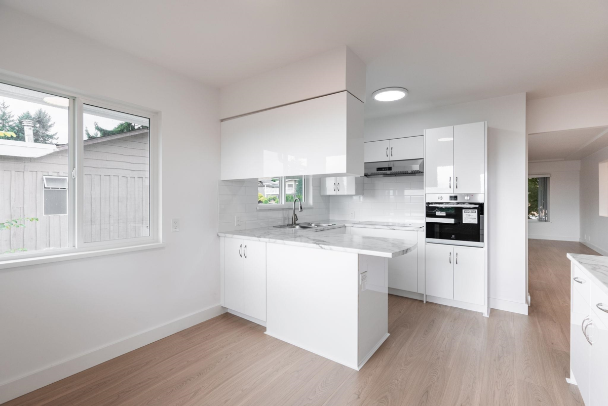 Breakfast Nook Photo of 1410 Dansey Avenue, Coquitlam, BC