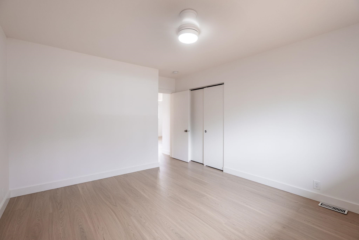Entry Foyer Photo of 1410 Dansey Avenue, Coquitlam, BC