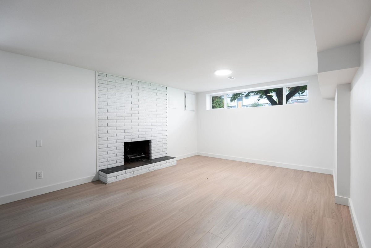 Front Yard Photo of 1410 Dansey Avenue, Coquitlam, BC