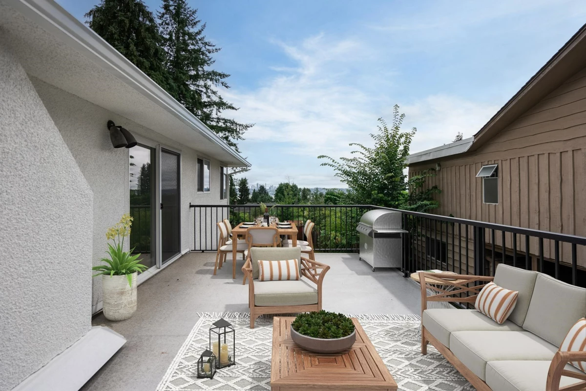 Powder Room Photo of 1410 Dansey Avenue, Coquitlam, BC