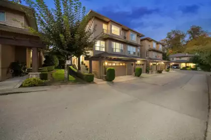 14 16655 64 Avenue, Surrey, BC, Surrey — Townhouse for sale