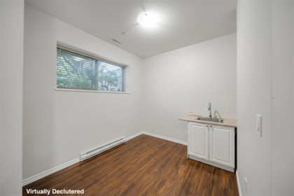 Hallway Photo of 14 16655 64 Avenue, Surrey, BC