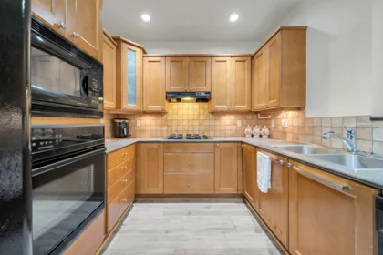 Kitchen Island Photo of 14 16655 64 Avenue, Surrey, BC