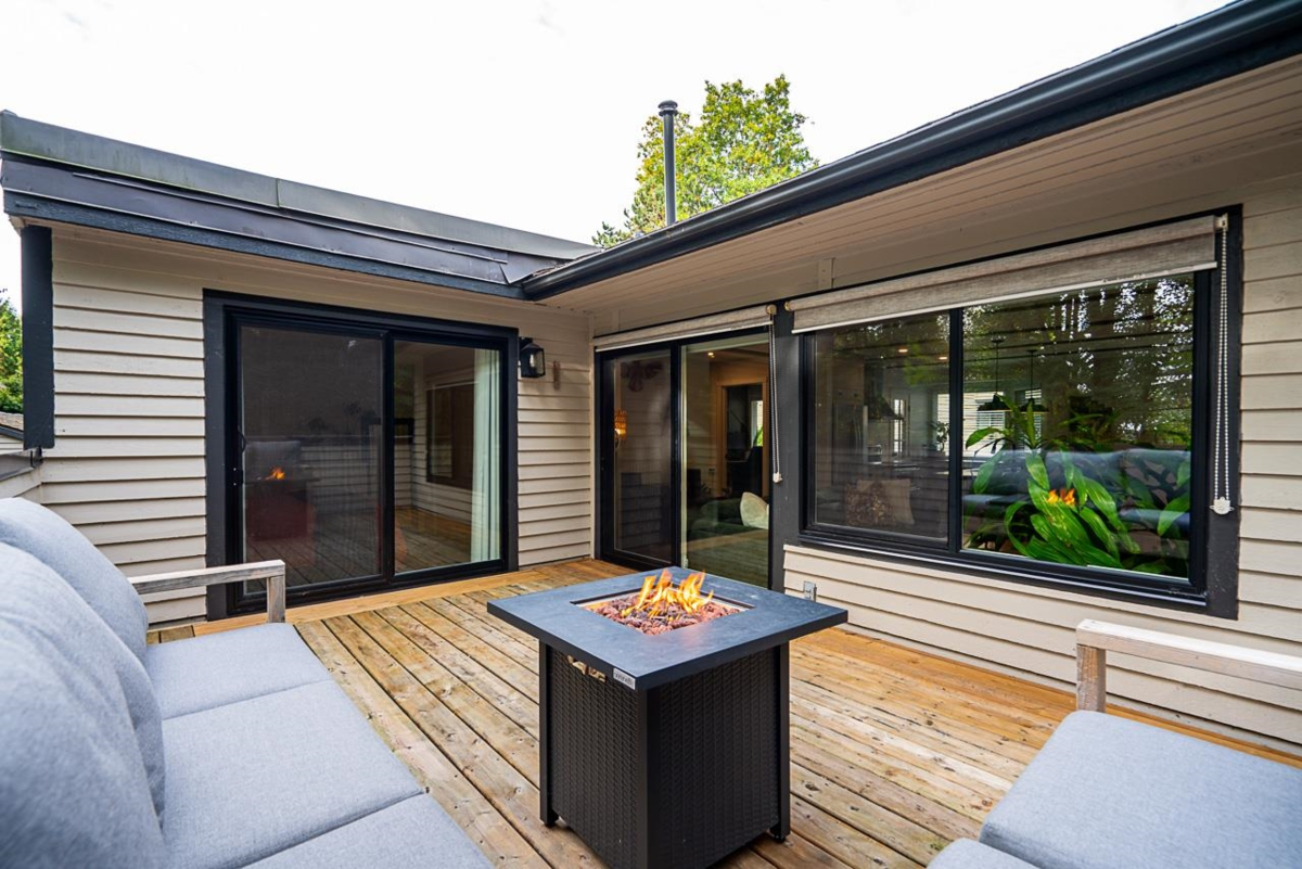 Hot Tub / Spa Photo of 8588 Wilderness Court, Burnaby, BC