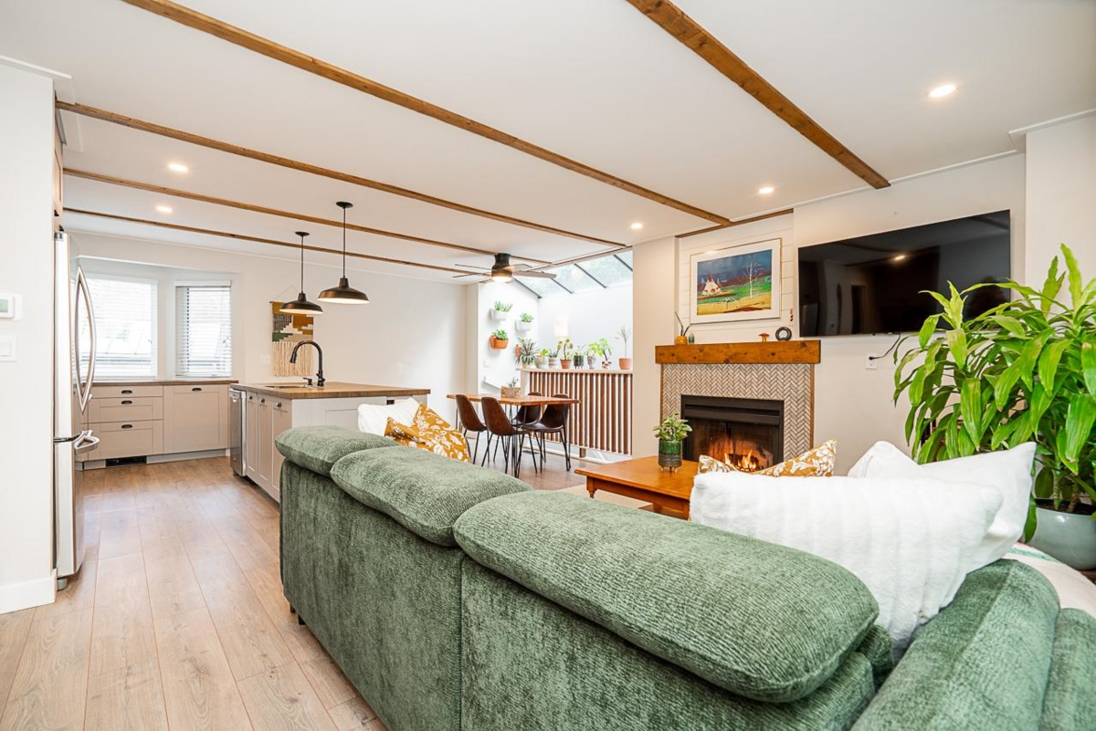 Mudroom Photo of 8588 Wilderness Court, Burnaby, BC