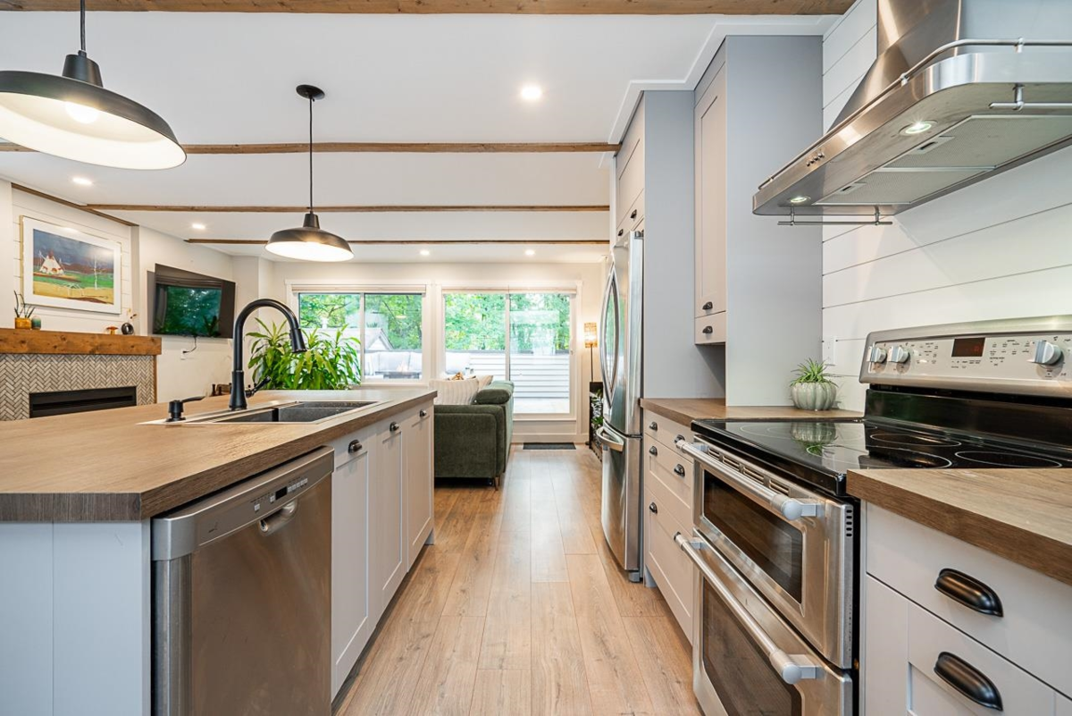 Primary Bathroom Photo of 8588 Wilderness Court, Burnaby, BC