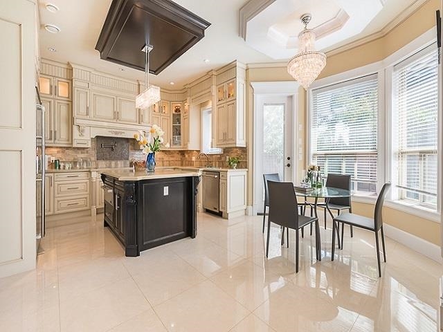 Breakfast Nook Photo of 9760 Saunders Road, Richmond, BC