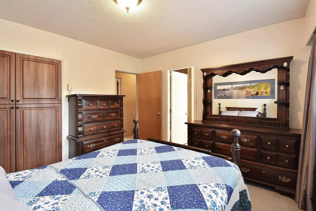 Entry Foyer Photo of 1589 Lancaster Street, White Rock, BC