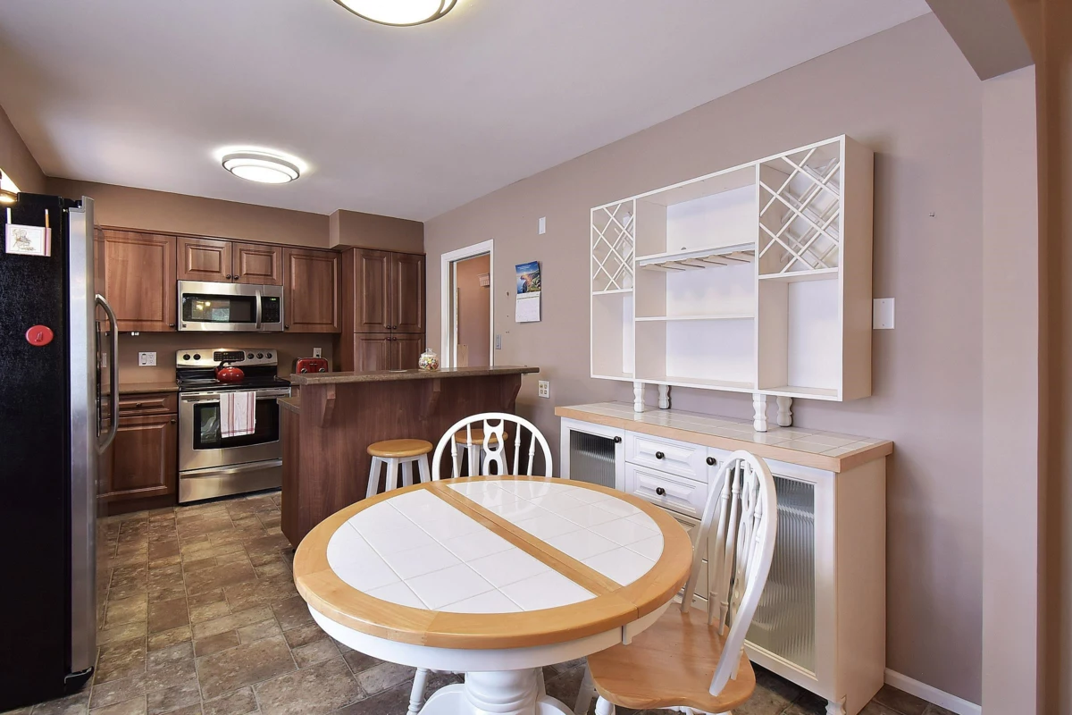 Guest Bathroom Photo of 1589 Lancaster Street, White Rock, BC