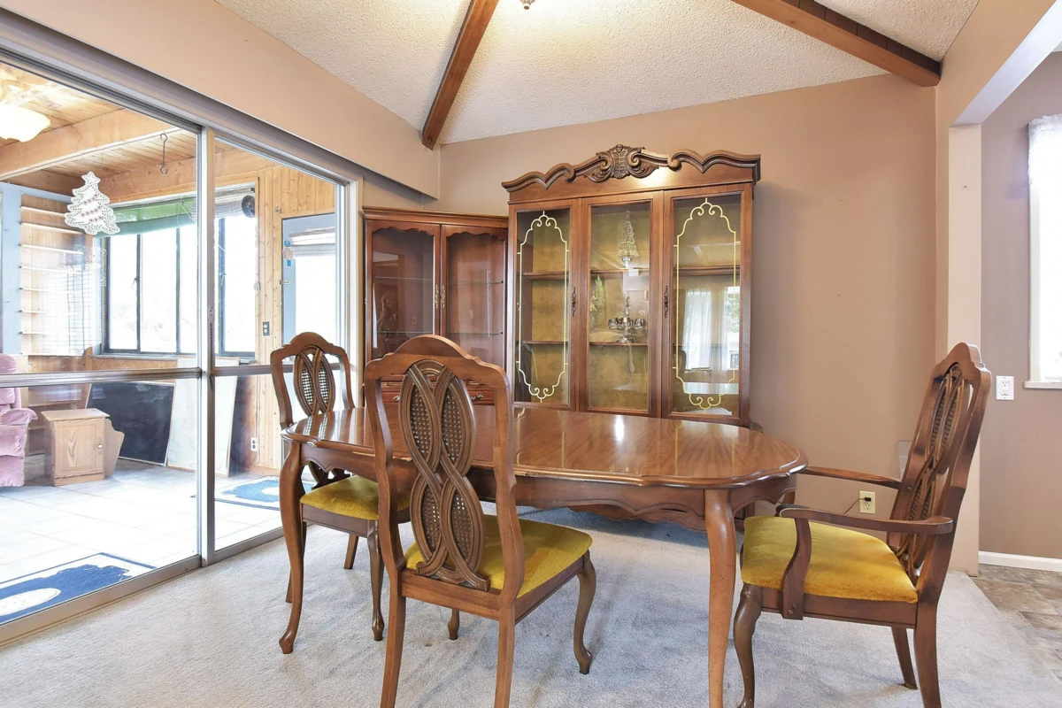 Kitchen Island Photo of 1589 Lancaster Street, White Rock, BC