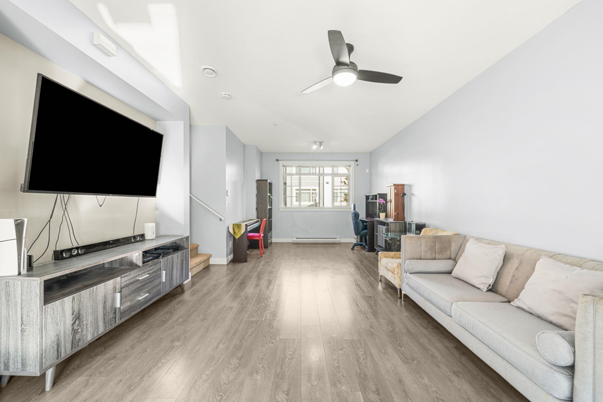 Bedroom 4 Photo of 71 11305 240 Street, Maple Ridge, BC