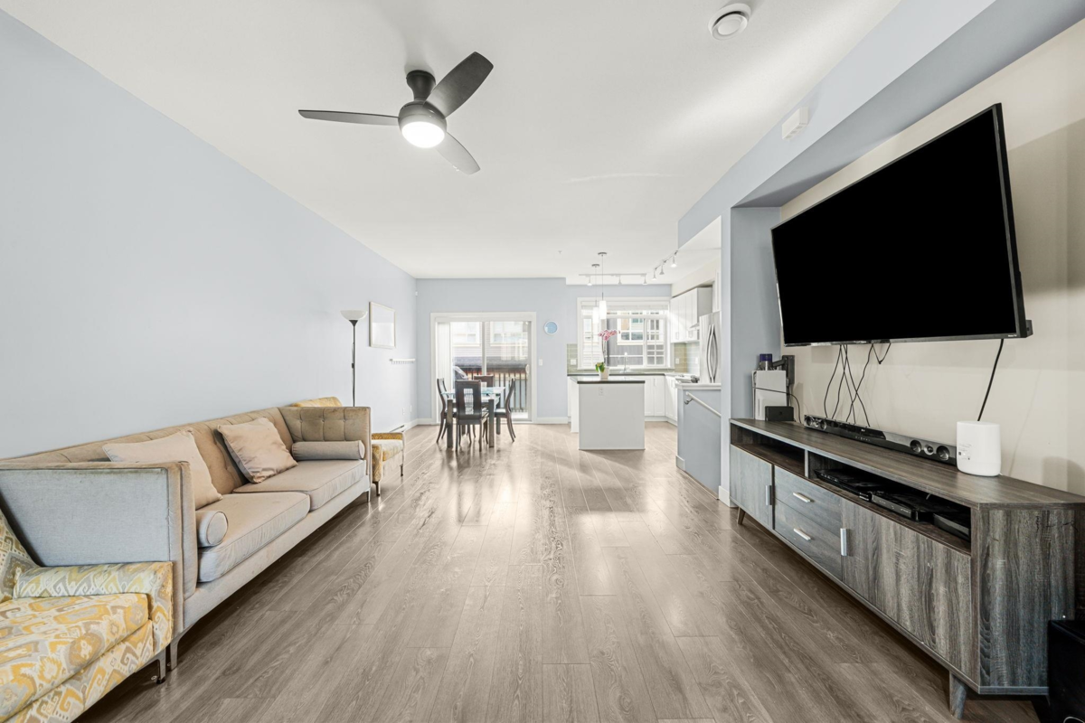 Dining Area Photo of 71 11305 240 Street, Maple Ridge, BC