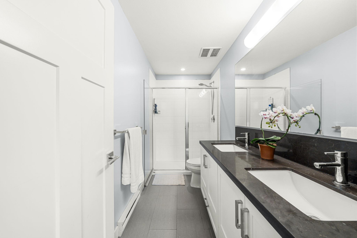 Hallway Photo of 71 11305 240 Street, Maple Ridge, BC