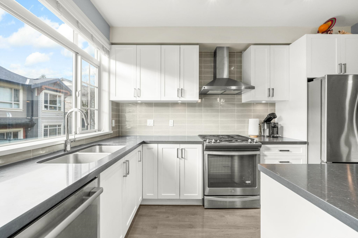 Primary Bathroom Photo of 71 11305 240 Street, Maple Ridge, BC