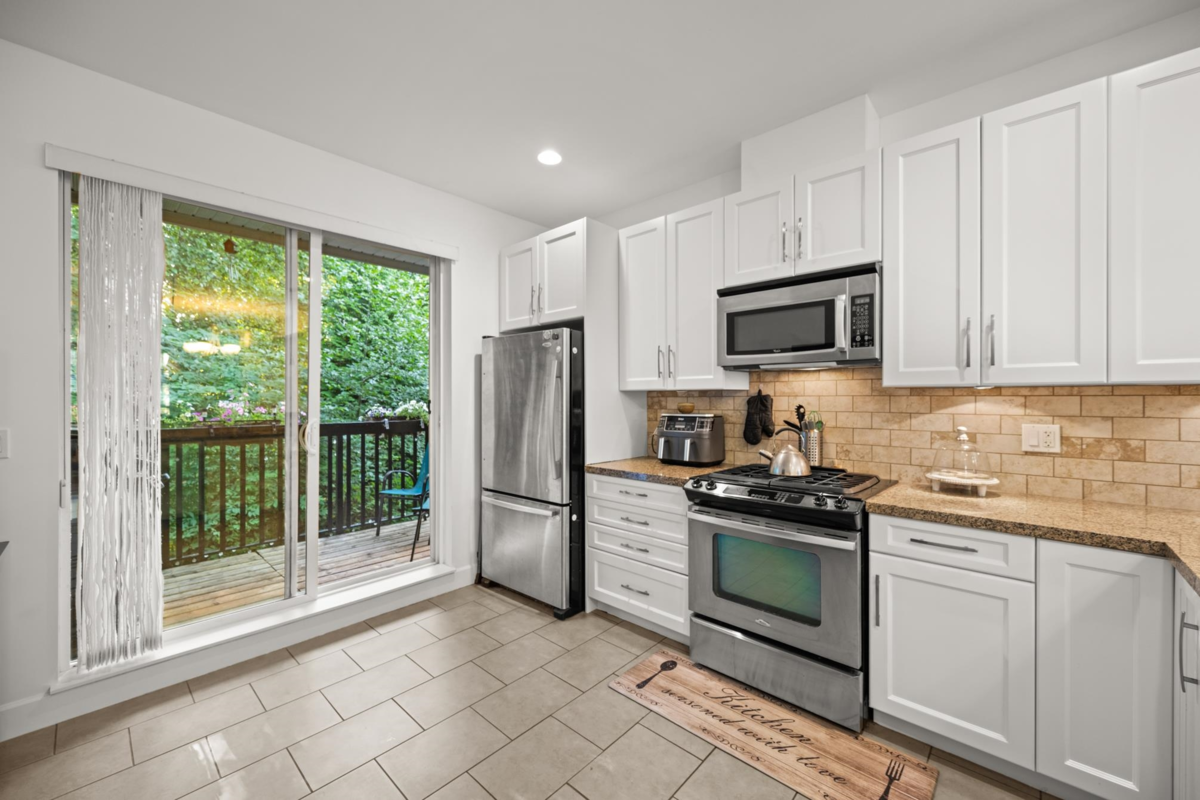 Bedroom 4 Photo of 101 2979 156 Street, Surrey, BC