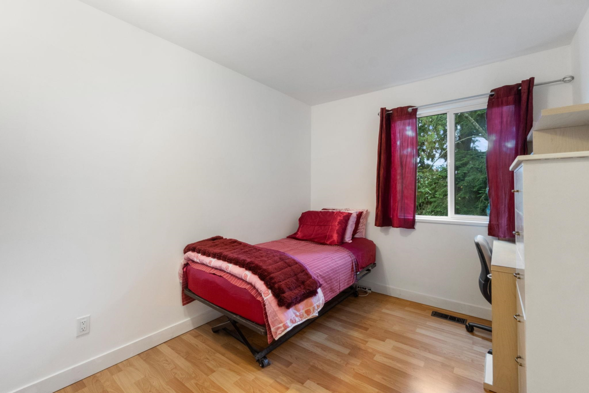 Bedroom 4 Photo of 2082 Springer Avenue, Burnaby, BC