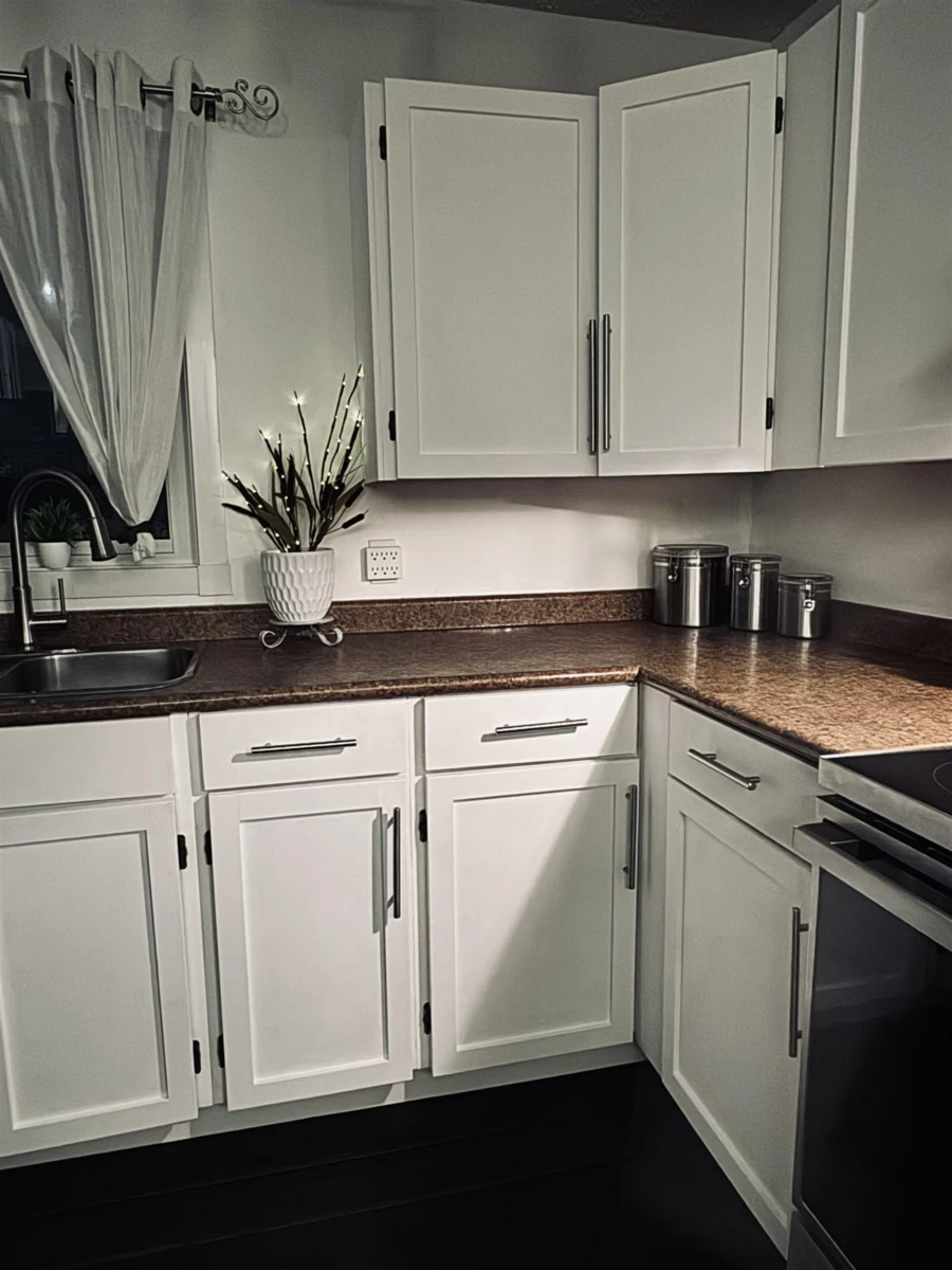 Kitchen Island Photo of 2082 Springer Avenue, Burnaby, BC