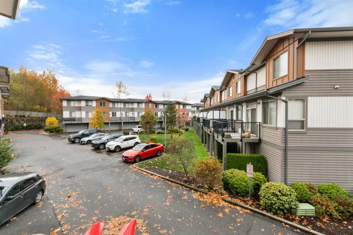 Front Yard Photo of 27 34248 King Road, Abbotsford, BC