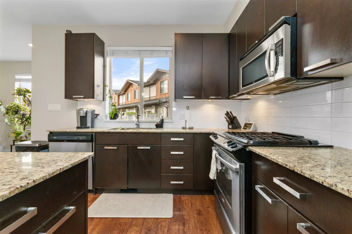 Primary Bedroom Photo of 27 34248 King Road, Abbotsford, BC