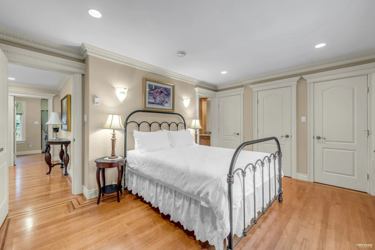 Front Yard Photo of 1961 Allison Road, Vancouver, BC