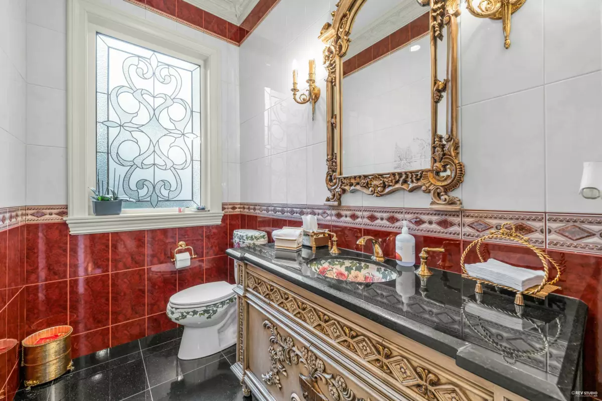 Walk-In Closet Photo of 1961 Allison Road, Vancouver, BC