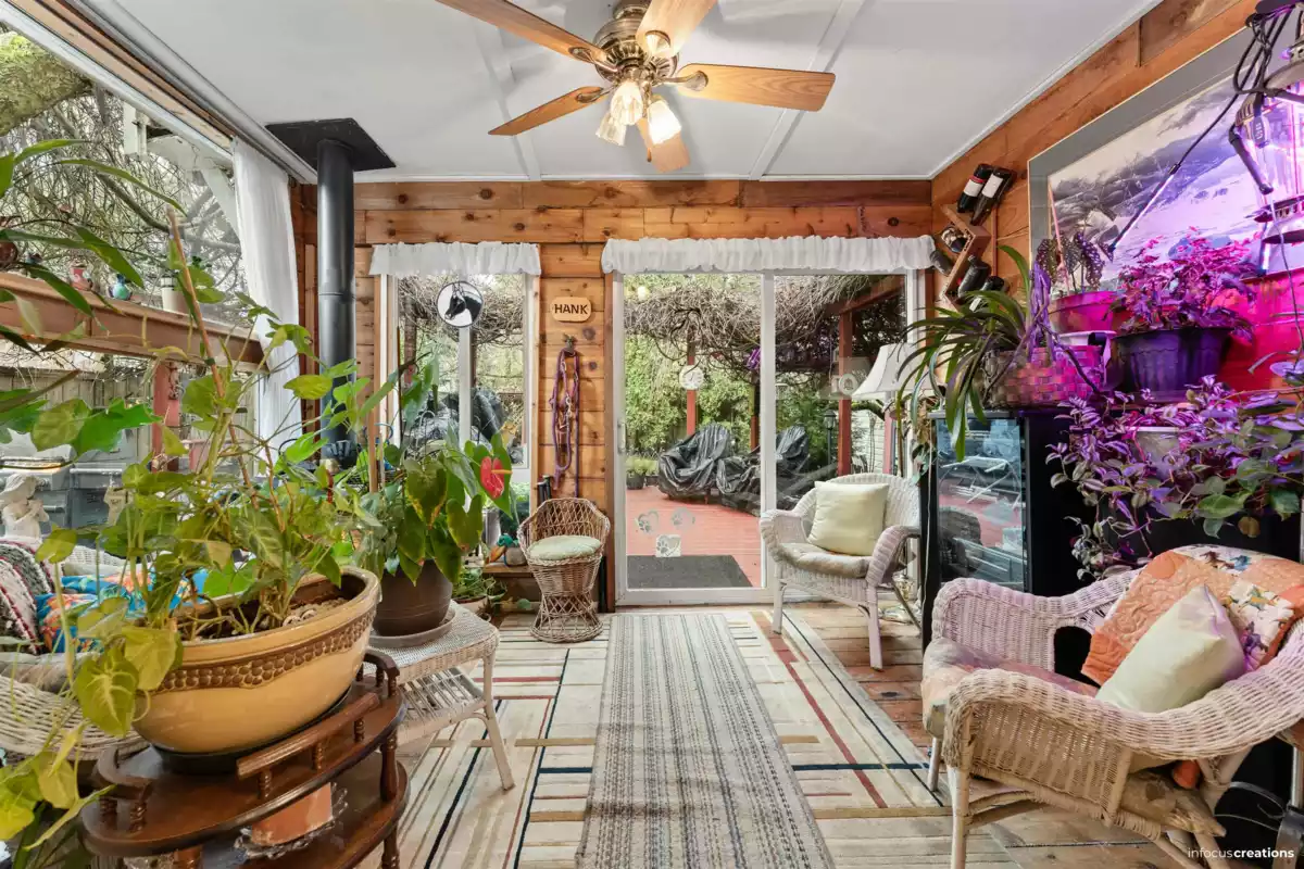 Guest Bathroom Photo of 17307 58 Avenue, Surrey, BC