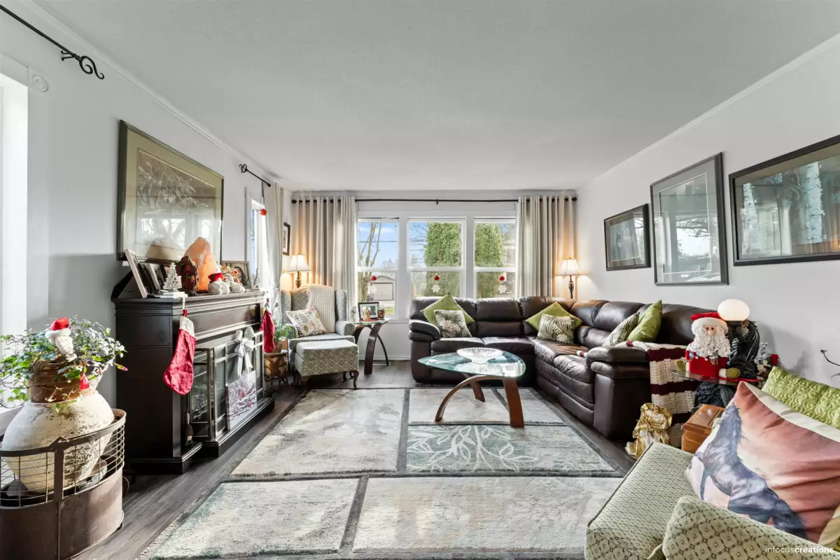 Loft / Bonus Room Photo of 17307 58 Avenue, Surrey, BC