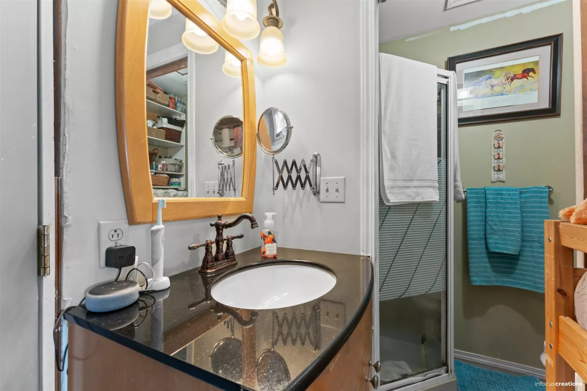 Office / Den Photo of 17307 58 Avenue, Surrey, BC