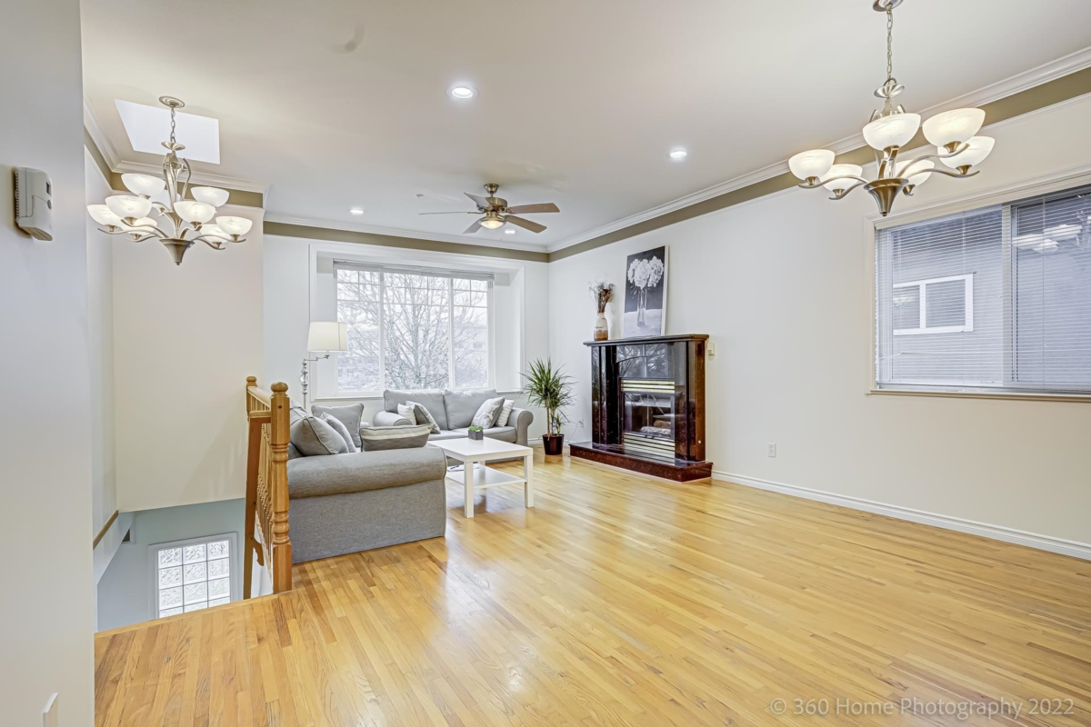 Breakfast Nook Photo of 2529 Franklin Street, Vancouver, BC