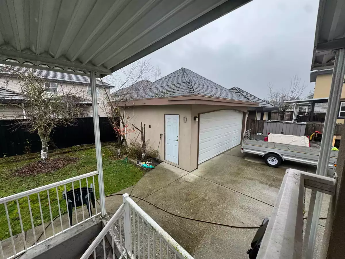 Guest Bathroom Photo of 12655 67b Avenue, Surrey, BC