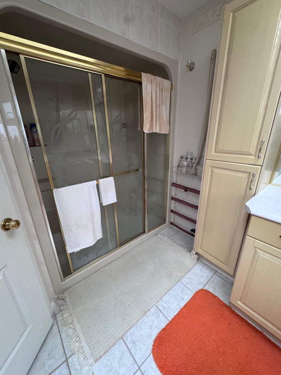 Primary Bathroom Photo of 12655 67b Avenue, Surrey, BC