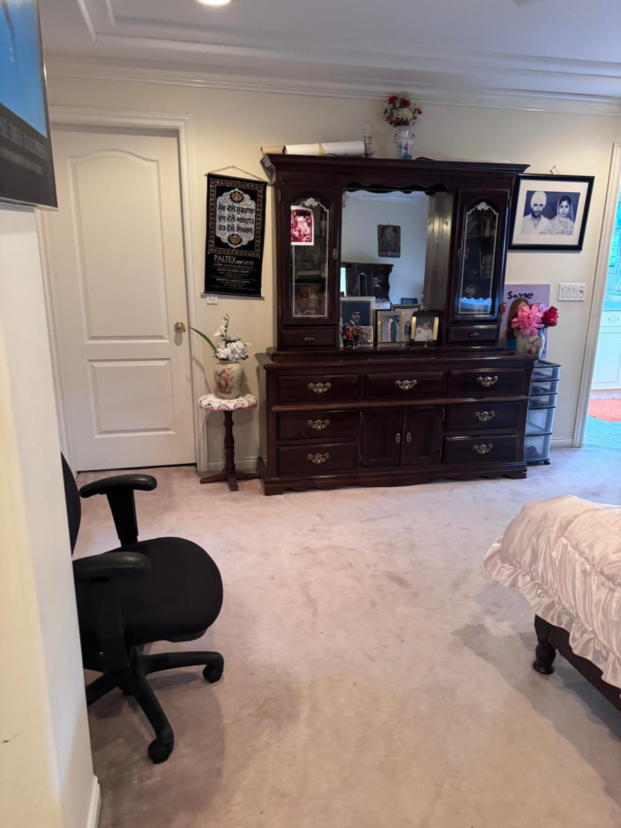 Walk-In Closet Photo of 12655 67b Avenue, Surrey, BC