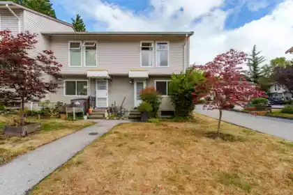 5 3554 E 49th Avenue, Vancouver, BC