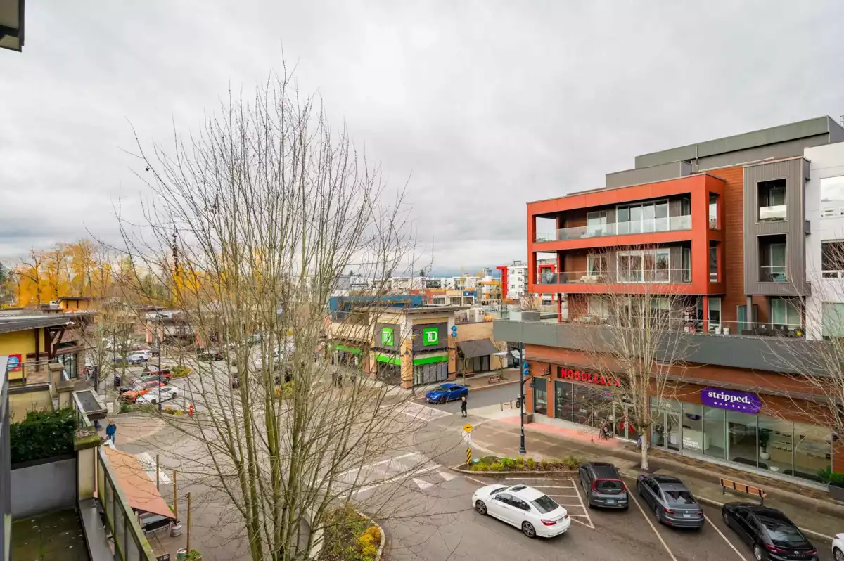 Swimming Pool Photo of 316 20728 Willoughby Town Centre Drive, Langley, BC