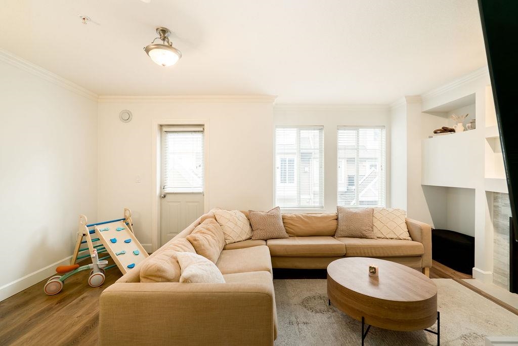 Basement Recreation Room Photo of 41 19141 124 Avenue, Pitt Meadows, BC